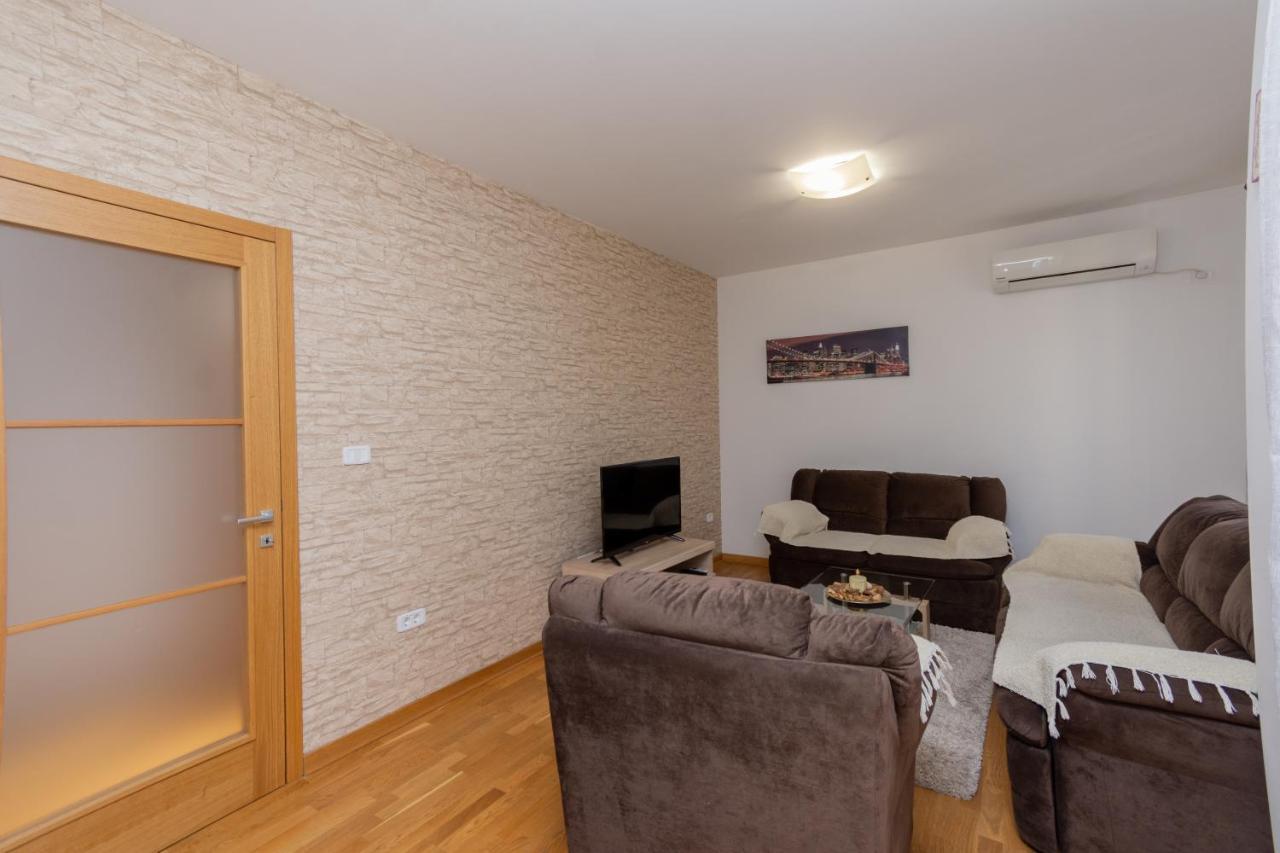 City Compass Apartment 2 Podgorica Zewnętrze zdjęcie